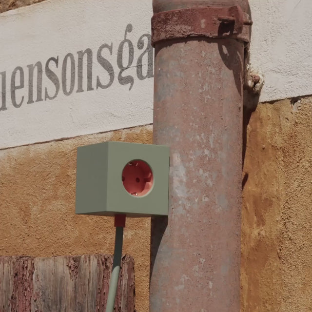 Square 1 | Mehrfachstecker | Steckdosenwürfel | Bauhaus-Archiv X AVOLT