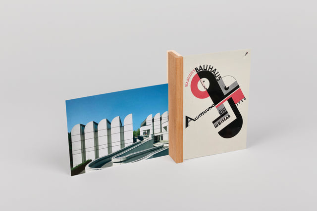 corteccia | loop postcard holder | design federico maddalozzo